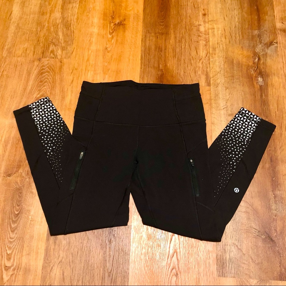 Lululemon *LE Ice Queen Tight - 8